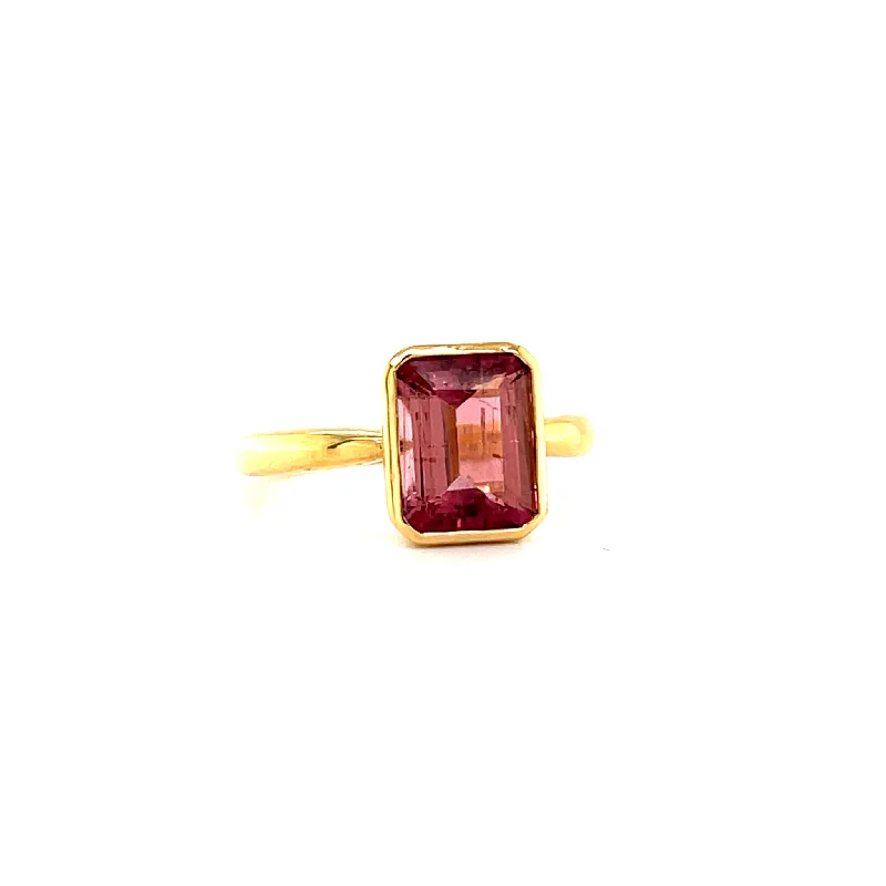 Women’s chunky rings-Pink Tourmaline Bezel Heart Ring/18K