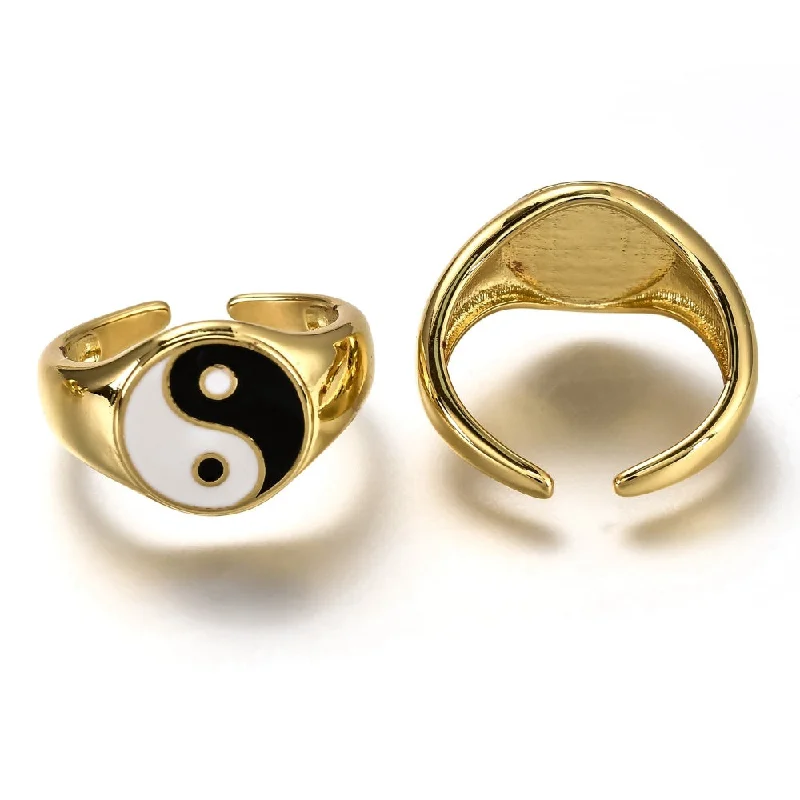 Women’s emerald rings-Midnight Black Ying Yang Ring