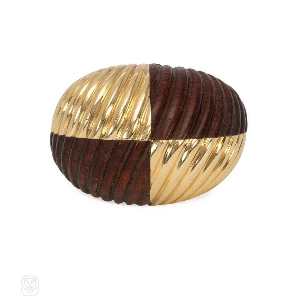 Women’s cluster rings-Wood and gold bombé ring, Van Cleef and Arpels