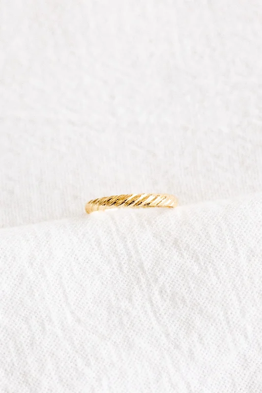 Women’s boho rings-Half Twisted Ring