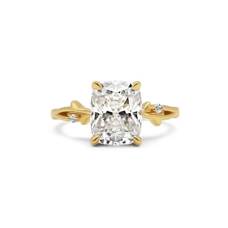 Women’s luxury engagement rings-Artemis Moissanite Ring