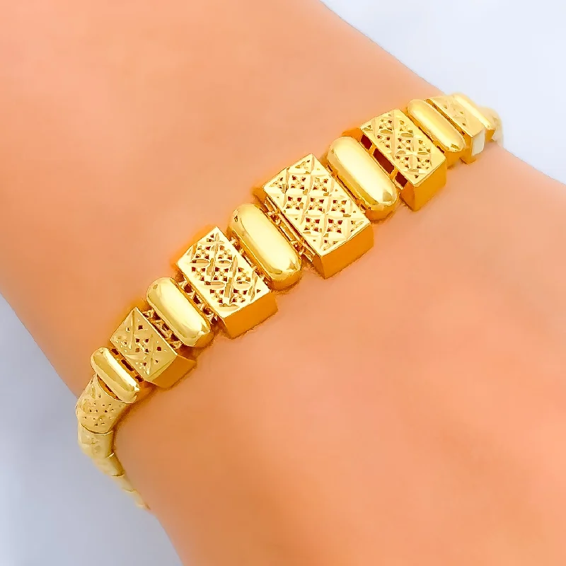 Women’s silver tennis bracelets-Women’s silver tennis bracelets-Bold Decorative 22k Gold Bracelet