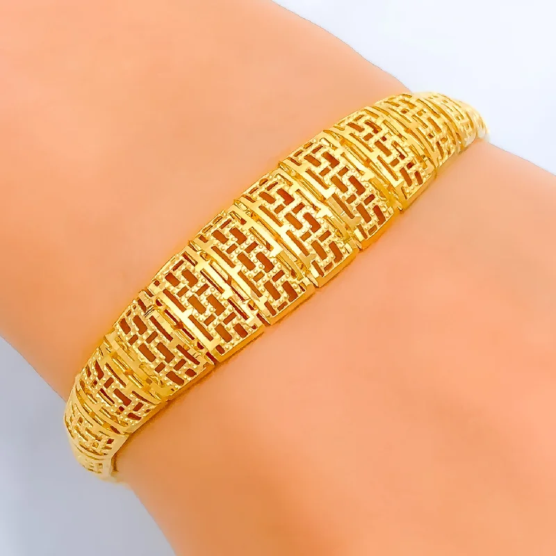 Women’s adjustable bangles-Women’s adjustable bangles-Graduated Ethereal 22k Gold Bracelet