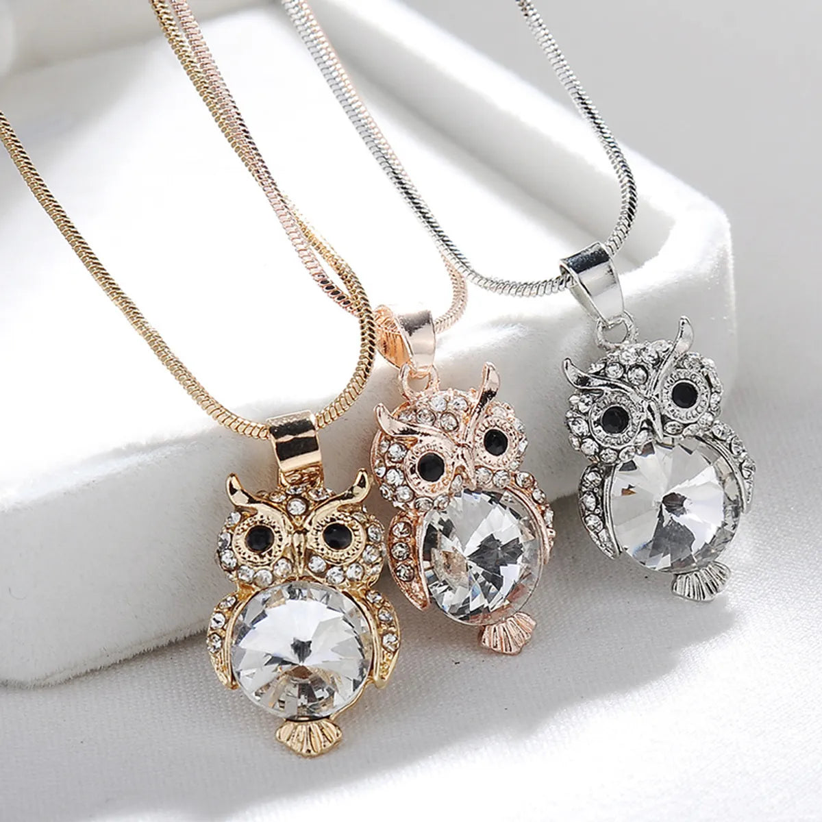 Women’s round pendant necklaces-Fashion Owl Alloy Plating Rhinestones Women's Necklace