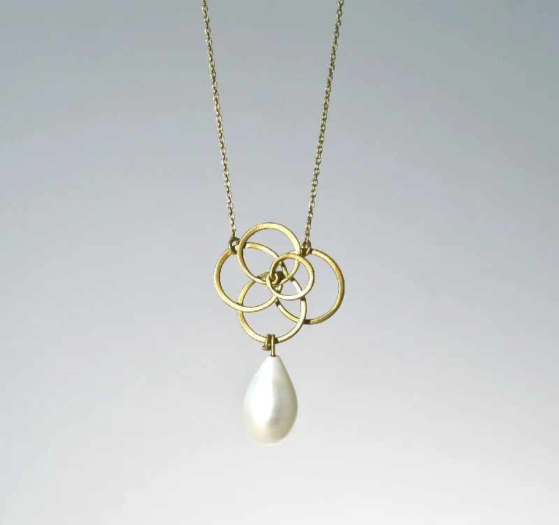 Women’s elegant gold necklaces-Round and Round Necklace