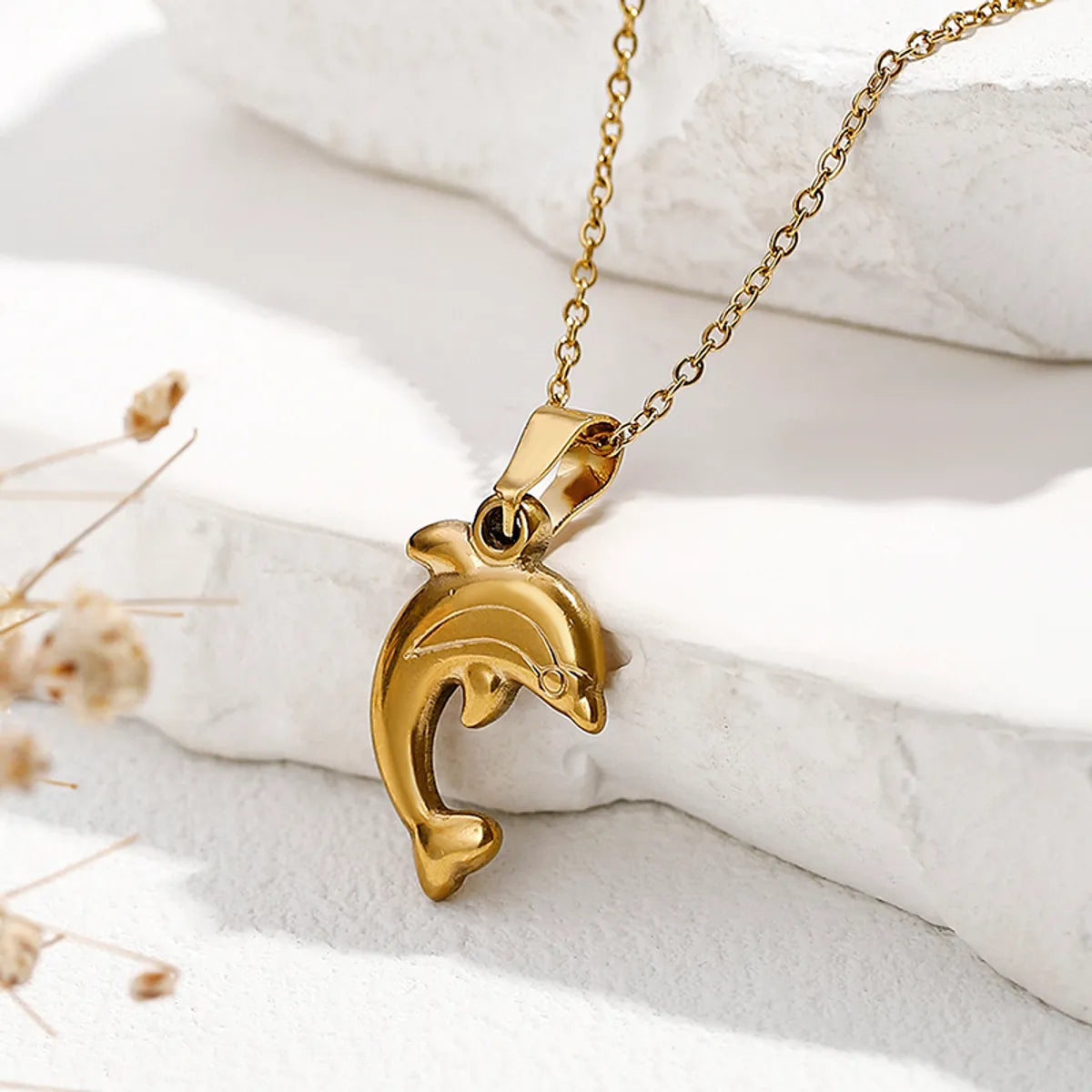 Women’s trendy gold necklaces-Sweet Dolphin Stainless Steel Plating 18k Gold Plated Pendant Necklace