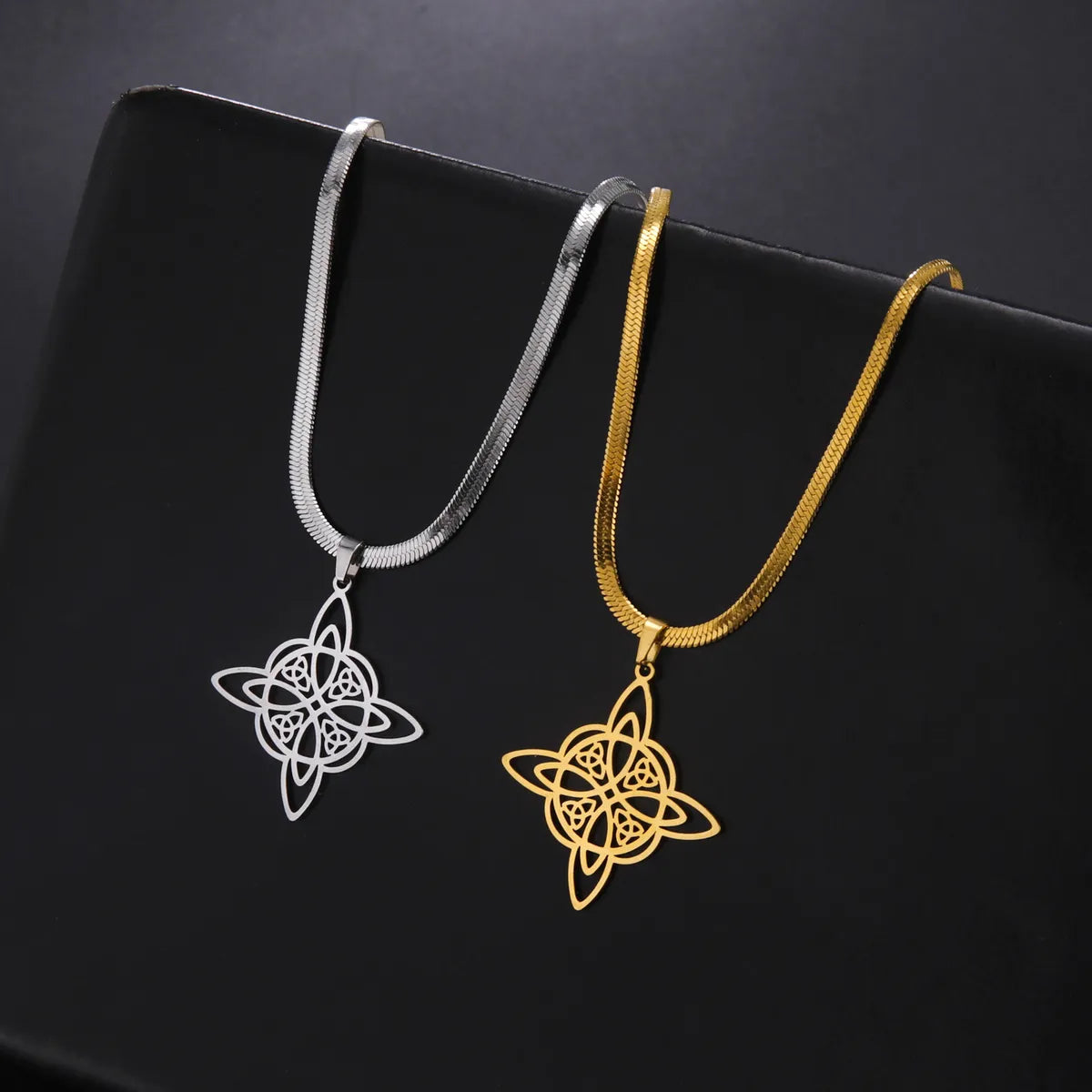 Women’s personalized pendant necklaces-Vintage Style Witch Knot Solid Color Stainless Steel Plating Hollow Out Pendant Necklace