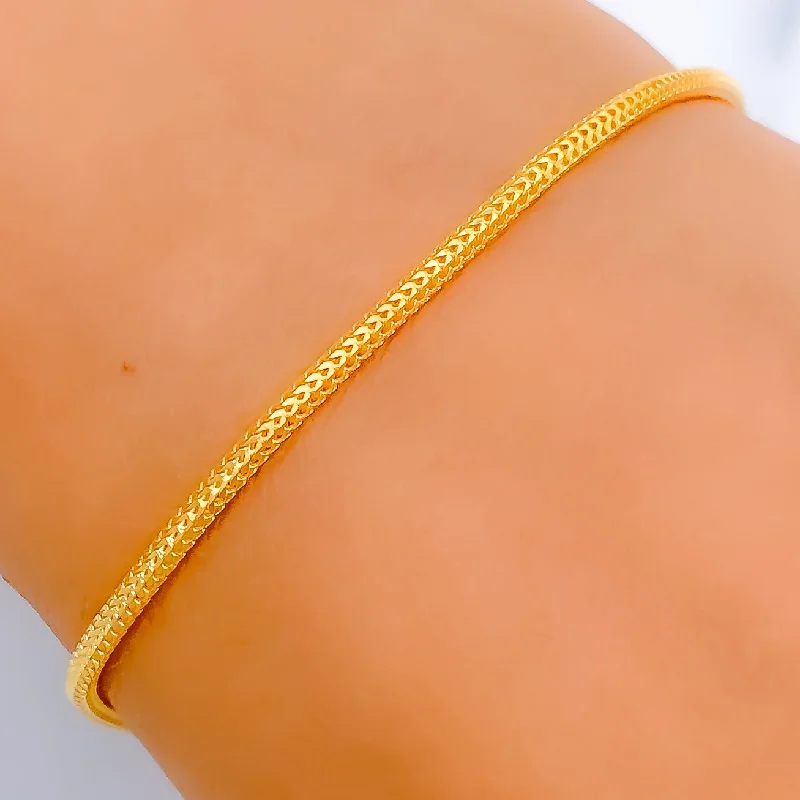 Women’s elegant cuff bracelets-Women’s elegant cuff bracelets-Classy Timeless 22k Gold Chain Bracelet