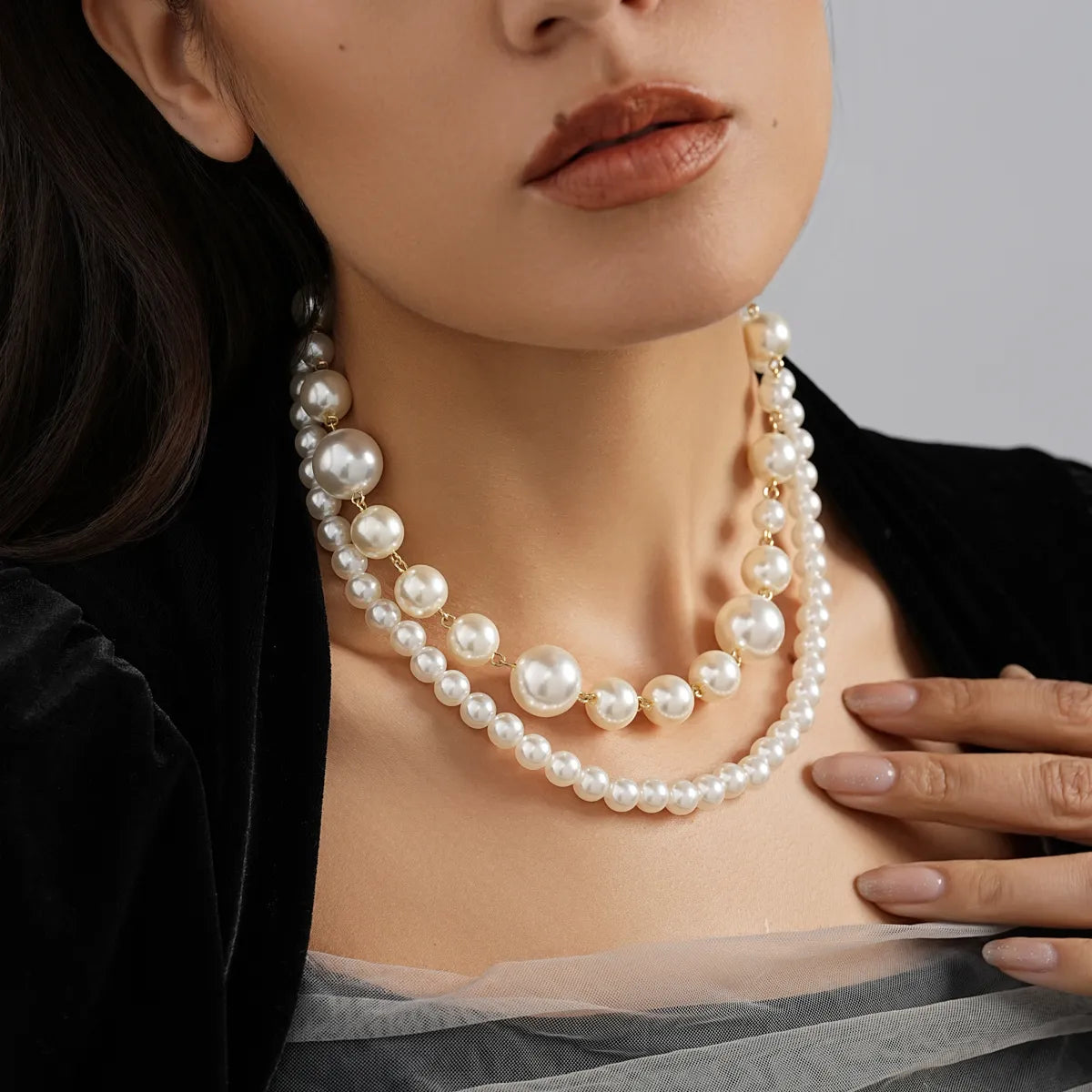 Women’s silver necklaces-Sweet Round Imitation Pearl Alloy Beaded Layered Plating Women's Layered Necklaces