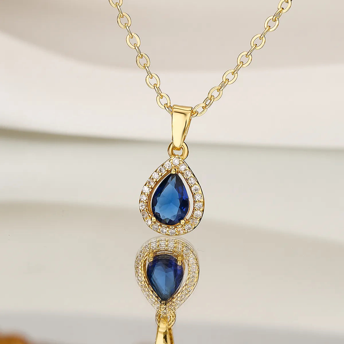 Women’s floral necklaces-Fashion Water Droplets Copper Inlay Zircon Pendant Necklace 1 Piece