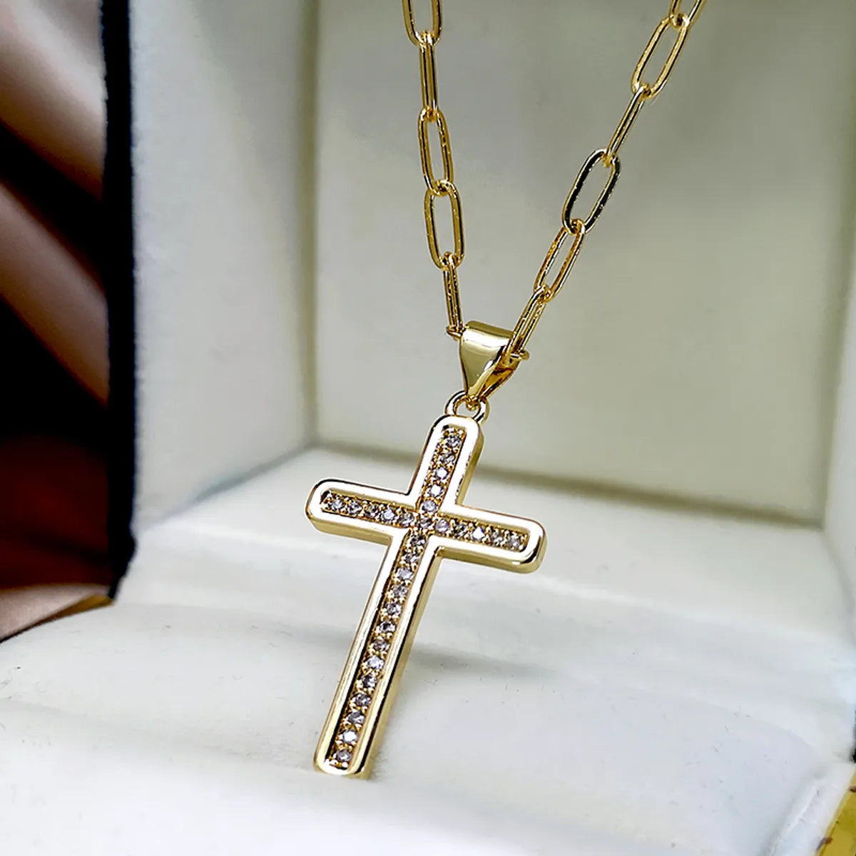 Women’s diamond necklaces for her-Wholesale Jewelry Punk Cross Metal Zircon Gold Plated Pendant Necklace