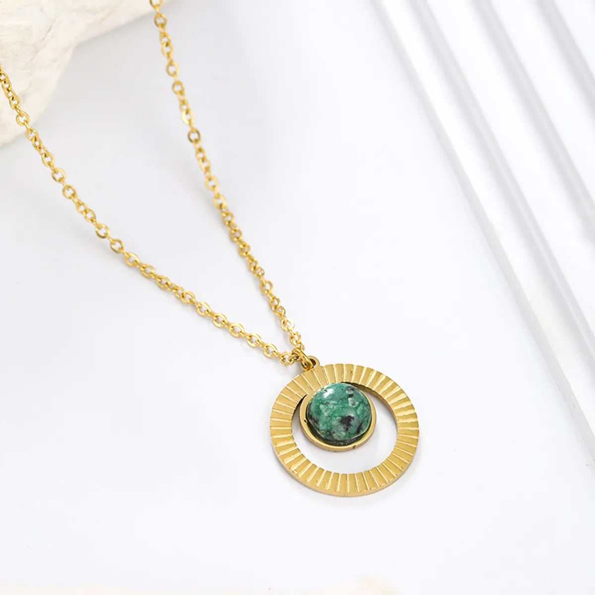 Women’s elegant gold necklaces-Elegant Simple Style Solid Color Stainless Steel Plating Inlay Natural Stone 18k Gold Plated Pendant Necklace