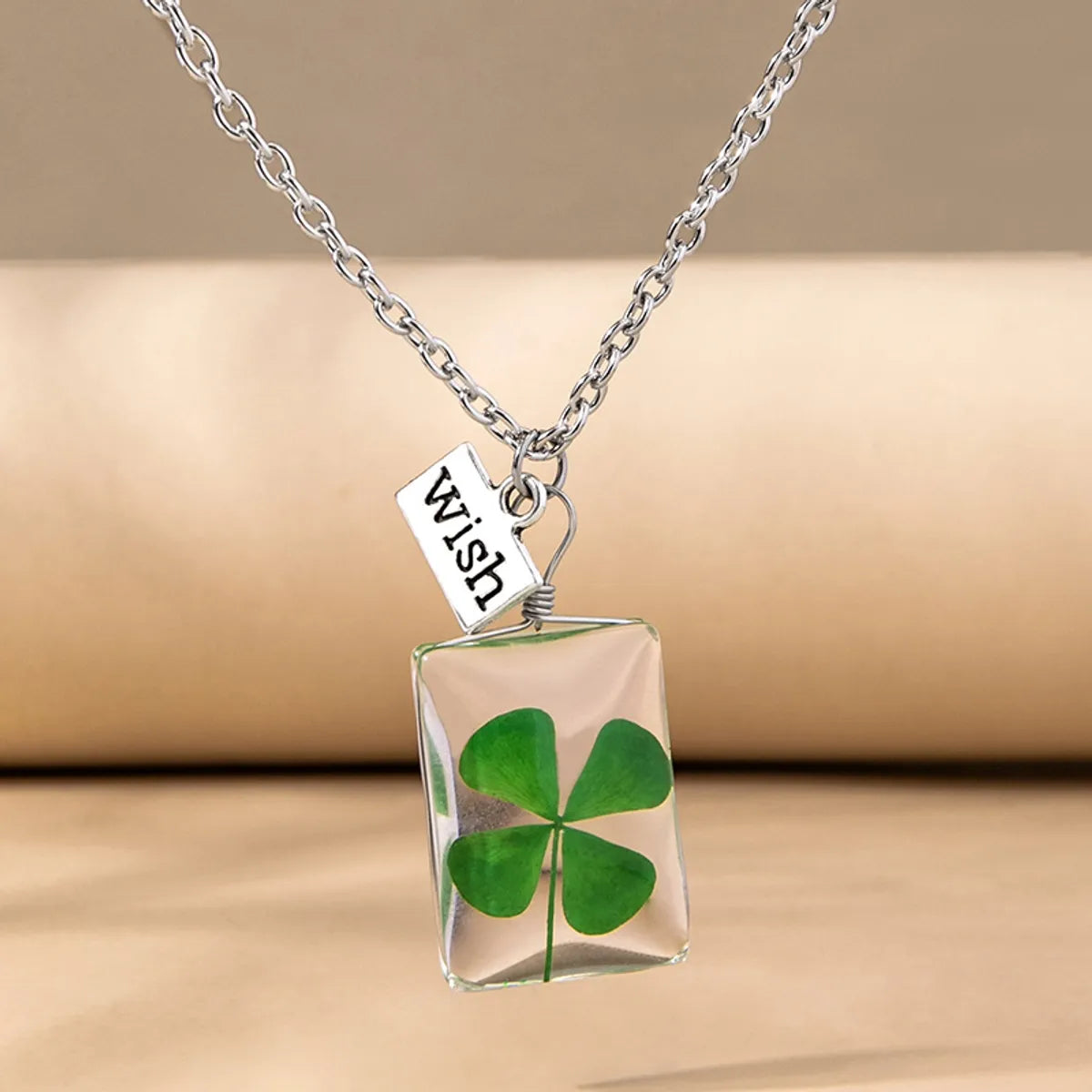 Women’s matching necklaces-Fashion Four Leaf Clover Glass Synthesis No Inlaid Necklace